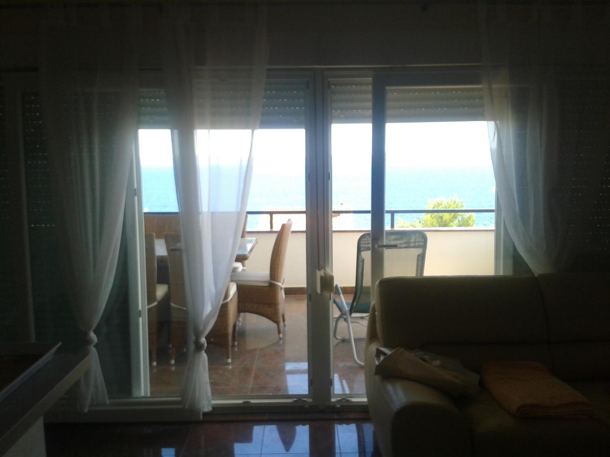 טרוגיר Apartmani Svalina - Seaview And 130M From Beach מראה חיצוני תמונה