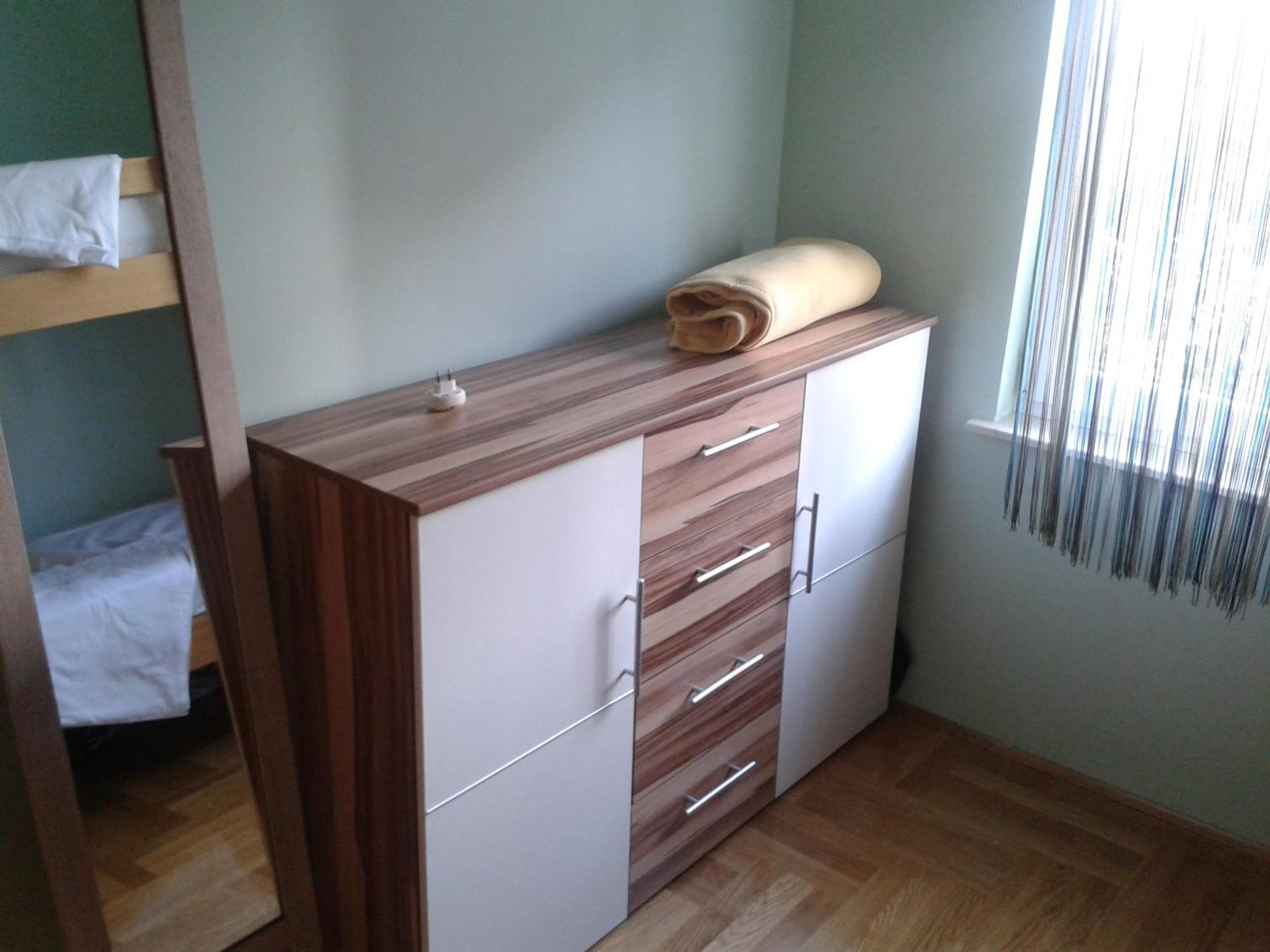 טרוגיר Apartmani Svalina - Seaview And 130M From Beach מראה חיצוני תמונה