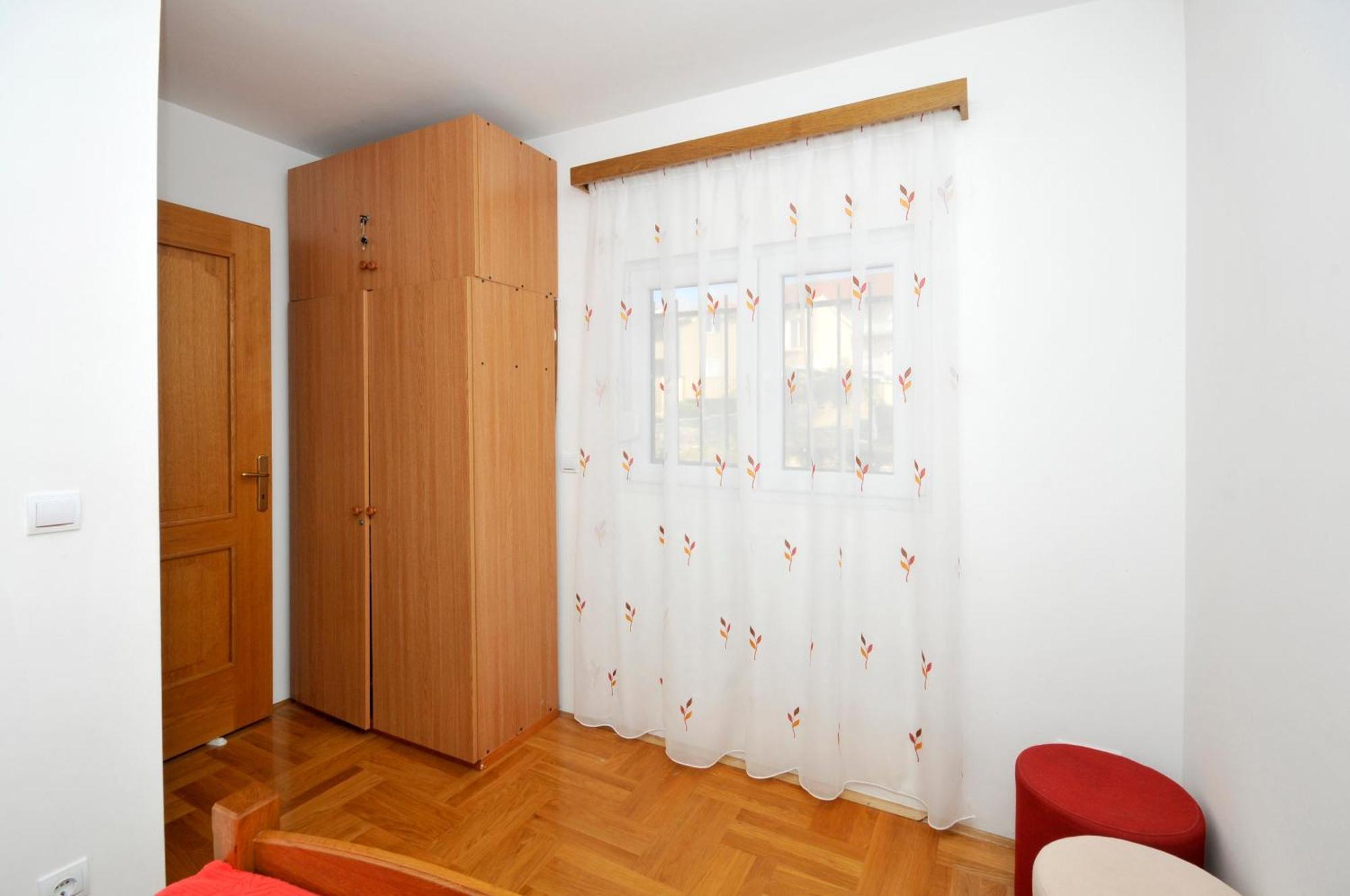 טרוגיר Apartmani Svalina - Seaview And 130M From Beach מראה חיצוני תמונה