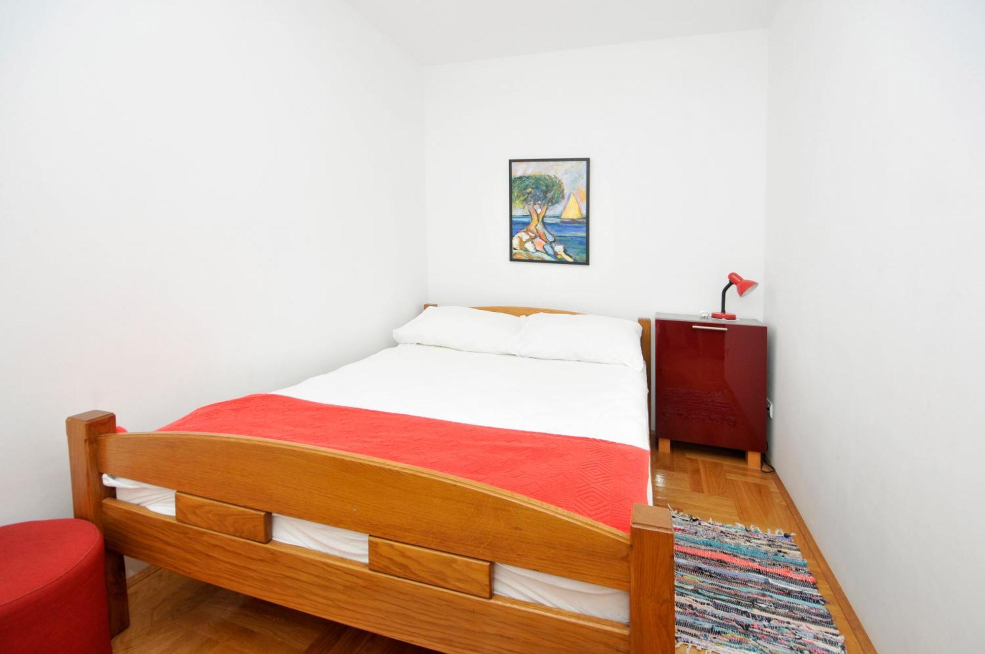 טרוגיר Apartmani Svalina - Seaview And 130M From Beach מראה חיצוני תמונה