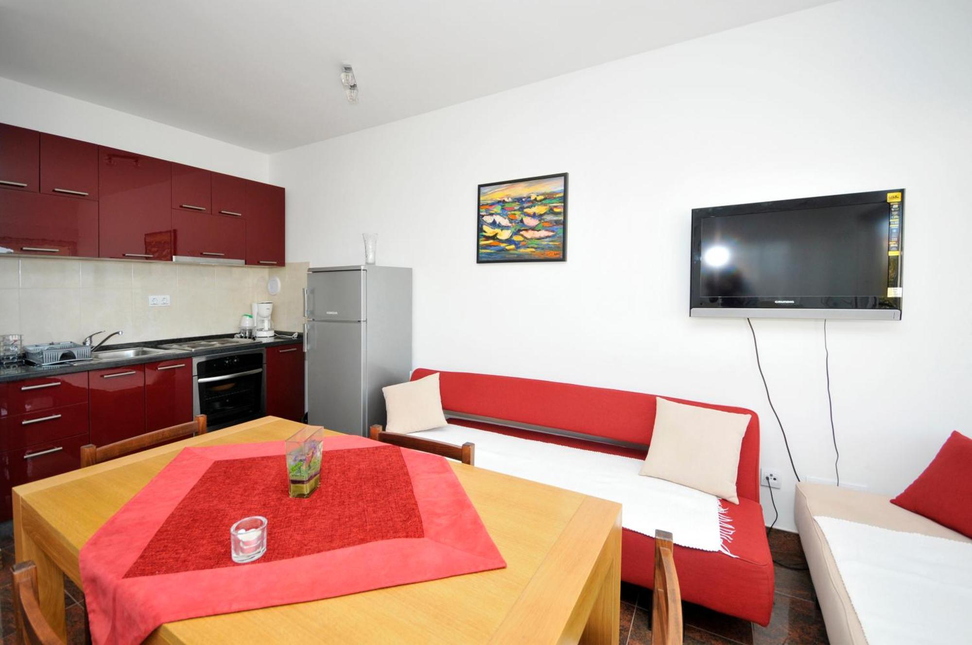 טרוגיר Apartmani Svalina - Seaview And 130M From Beach מראה חיצוני תמונה