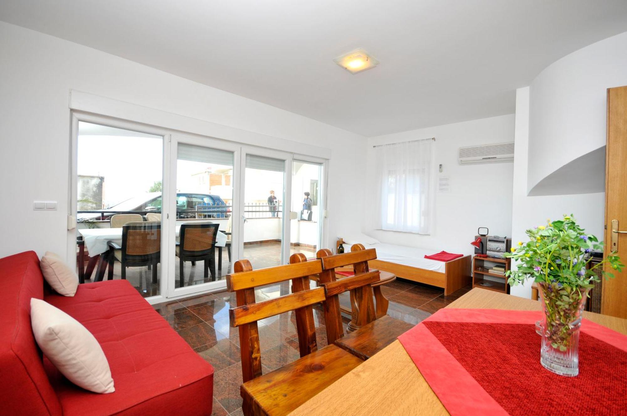 טרוגיר Apartmani Svalina - Seaview And 130M From Beach מראה חיצוני תמונה