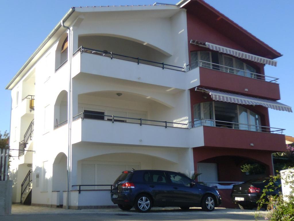 טרוגיר Apartmani Svalina - Seaview And 130M From Beach מראה חיצוני תמונה