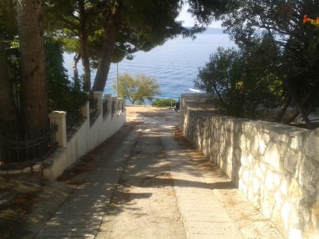 טרוגיר Apartmani Svalina - Seaview And 130M From Beach מראה חיצוני תמונה